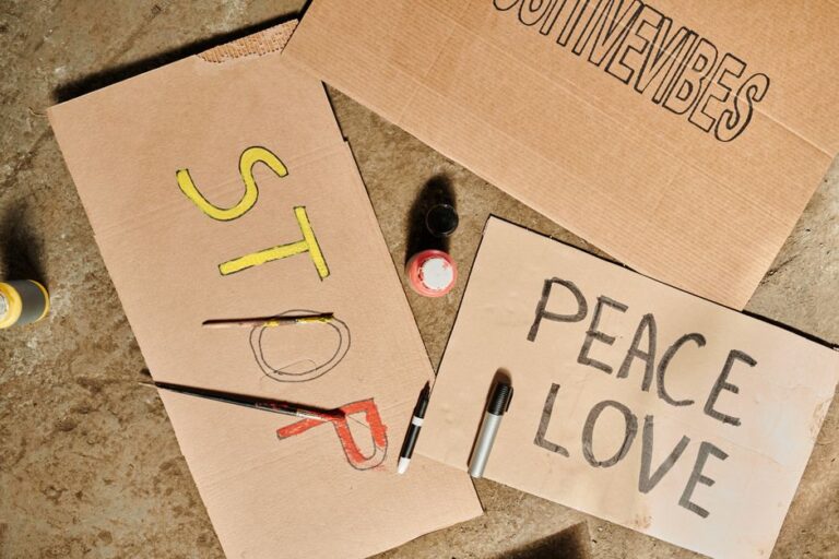 Unique Upcycling Ideas to Make Beautiful Crafts from Trash